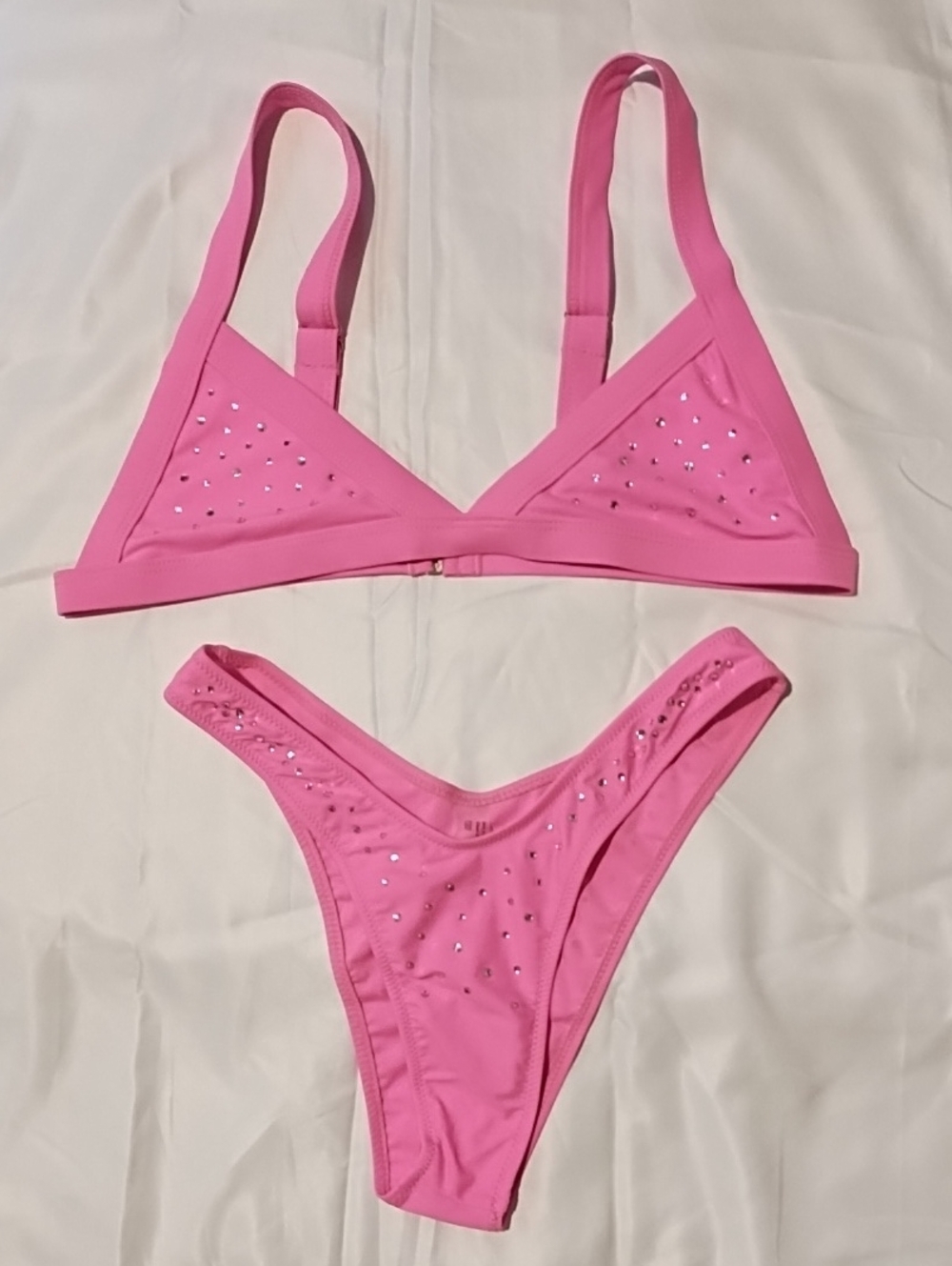 Women's Pink Crystal Triangle Bikini Set NWOT Medium.